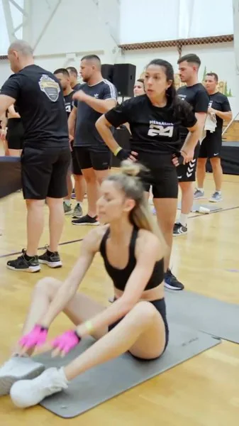 Membri Yor Fit Team la o activitate de grup